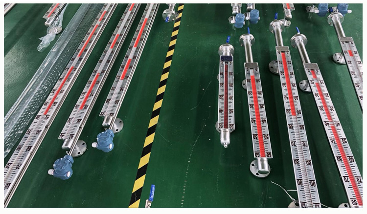 磁性遠(yuǎn)傳液位計(jì)產(chǎn)品圖